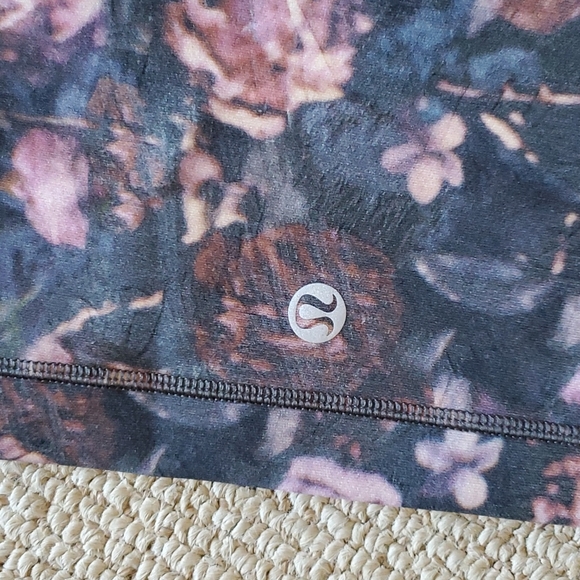 Lululemon 🍋 Speed Up Crops Leggings - size 4 - Picture 7 of 8